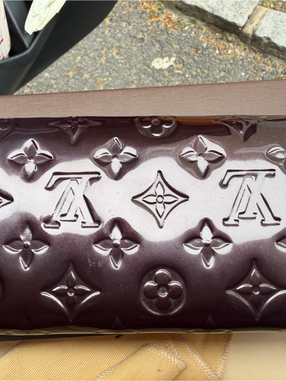 Louis Vuitton Vernis Sarah Wallet Burgundy Patent Leather Monogram Box Dust Bag - Picture 2 of 8